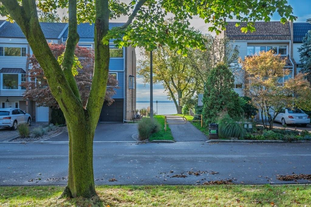2063 Waters Edge Dr, Oakville, ON L6L 1A3