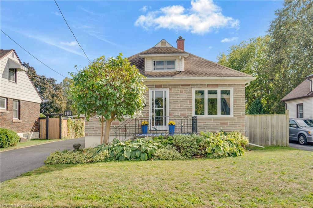 6440 Crawford St, Niagara Falls, ON L2E 5Z2