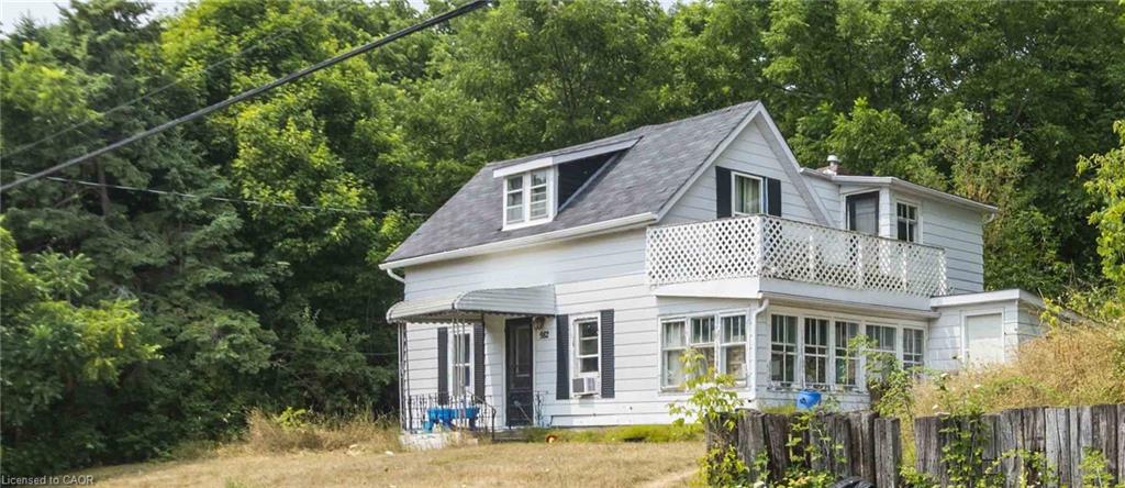 982 Smith St, Quinte West, ON K0K 1H0