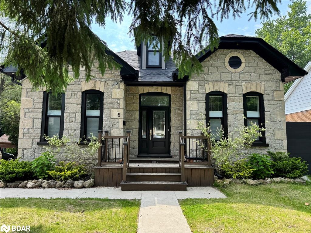 6 Elgin St N, Cambridge, ON N1R 5G7