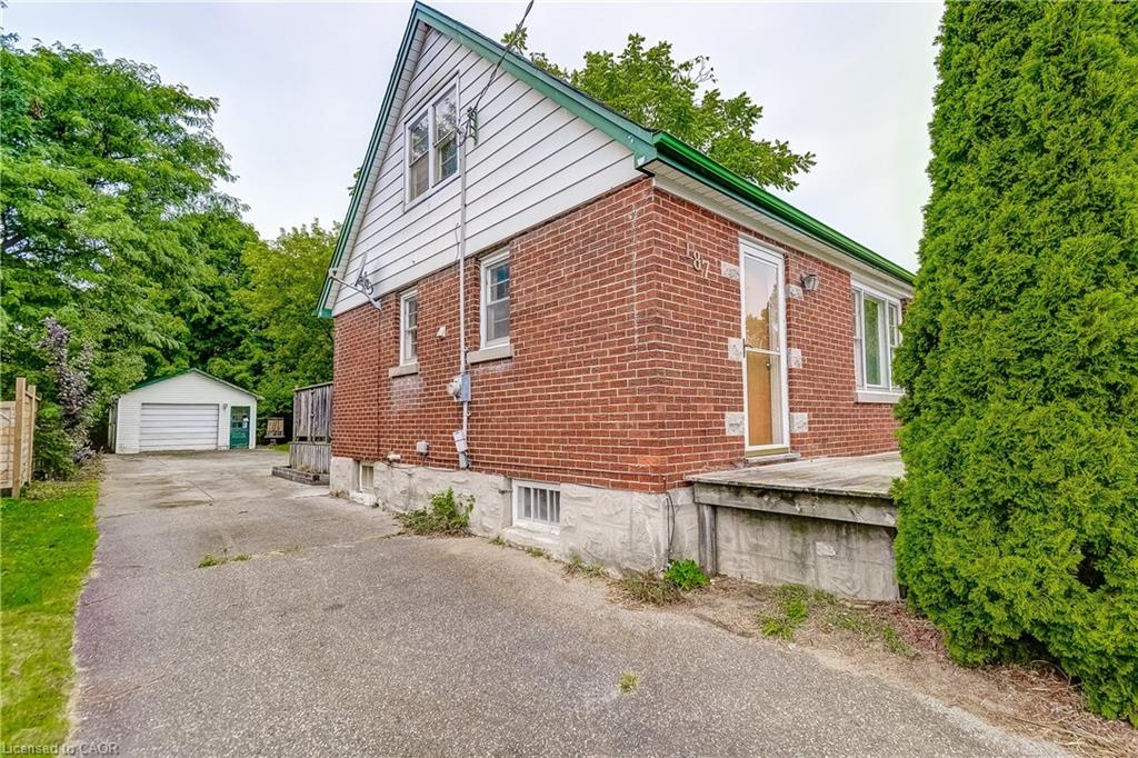 187 Edwin St, Kitchener, ON N2H 4P1