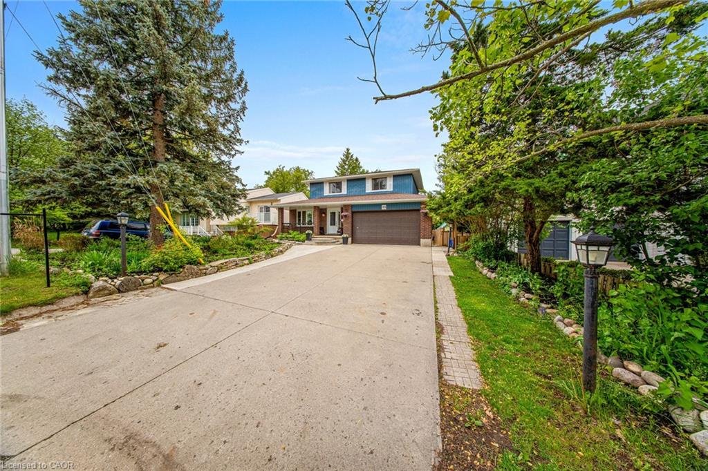 99 Pinnacle Dr, Kitchener, ON N2P 1B8
