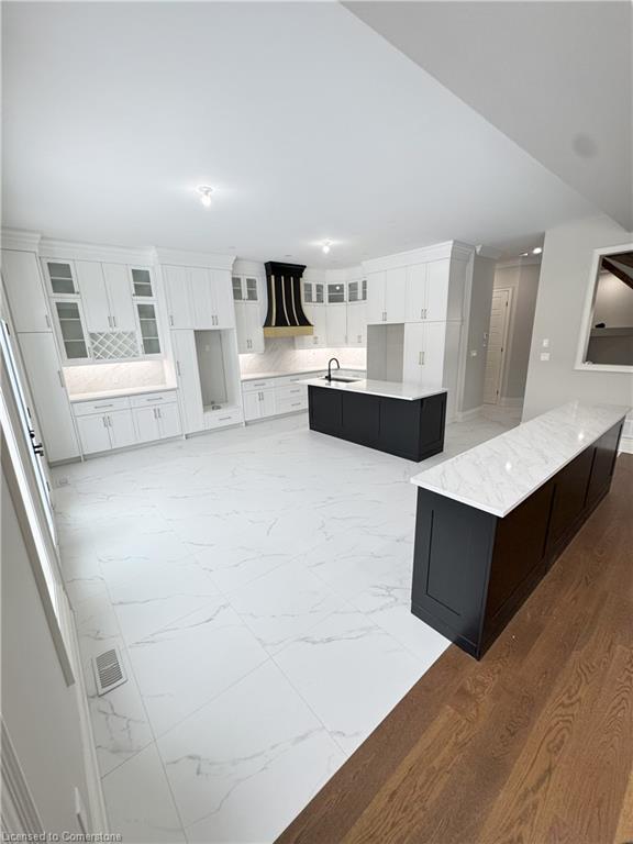143 Klein Cir, Hamilton, ON L9K 1R4