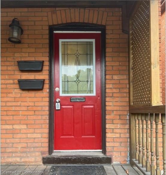 37 Dundas St, Hamilton, ON L9H 1A1