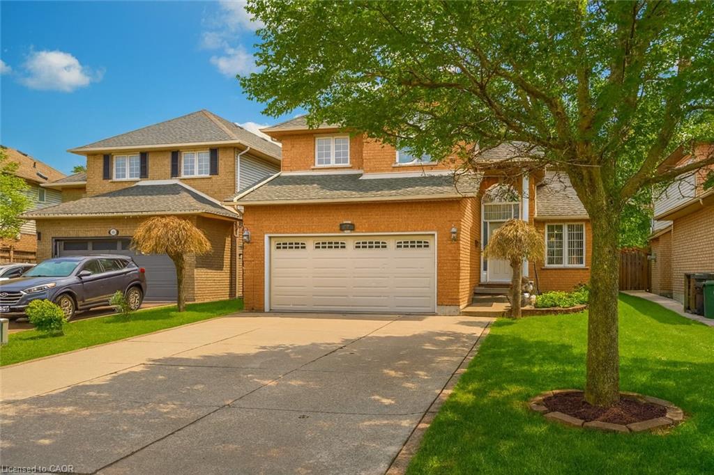42 Hillgarden Dr, Hamilton, ON L8J 3R3