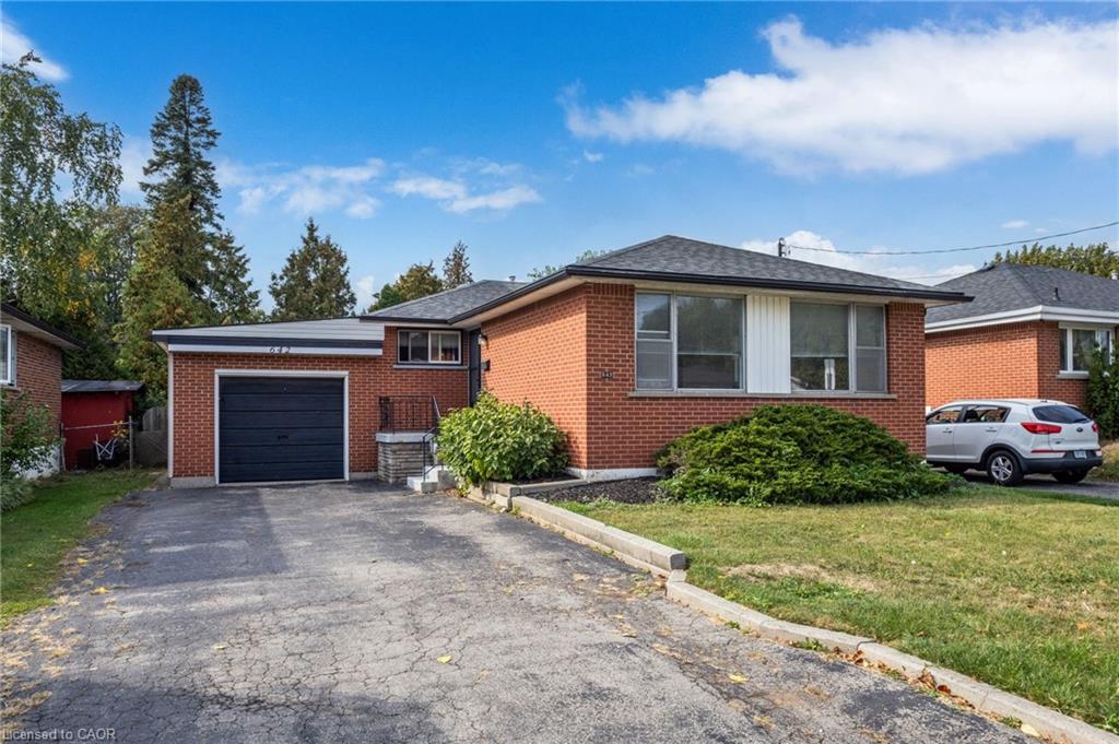 642 Upper Ottawa St, Hamilton, ON L8T 3T5