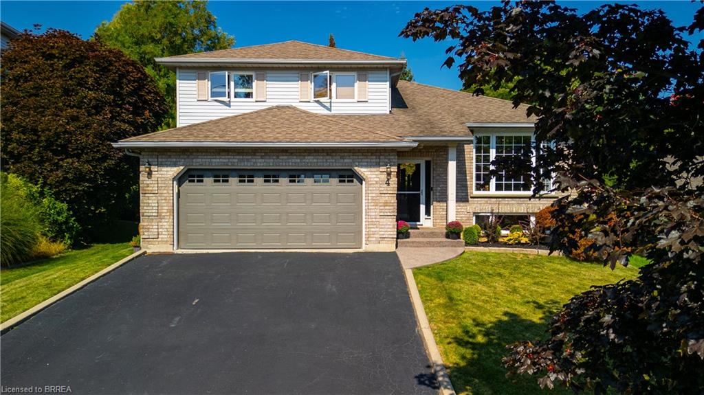 4 Macbride Ct, Brantford, ON N3T 6J1