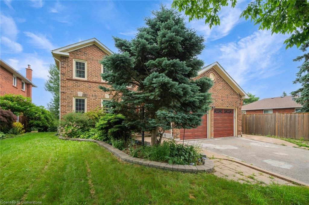 102 Crawford Rose Dr, Aurora, ON L4G 4R9