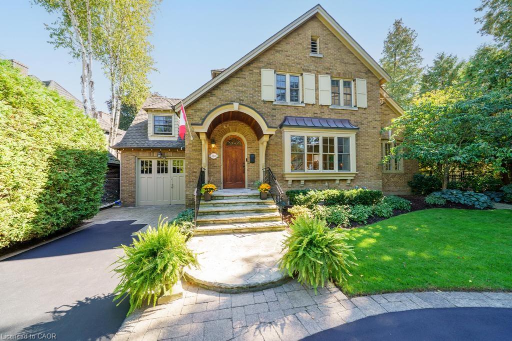 3104 First St, Burlington, ON L7N 1C6