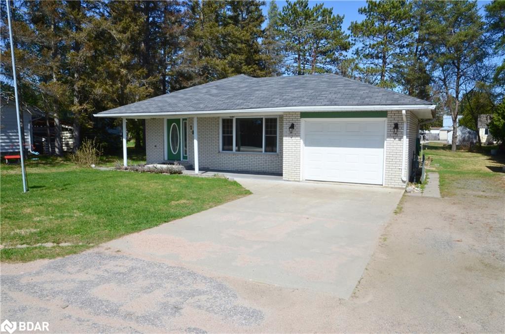 18 Tebby Blvd, South River, ON P0A 1X0
