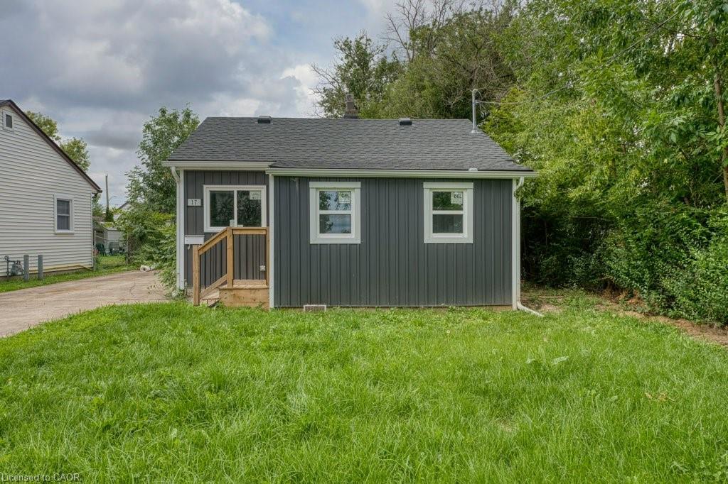 17 Kirk St, St. Catharines, ON L2S 1B8