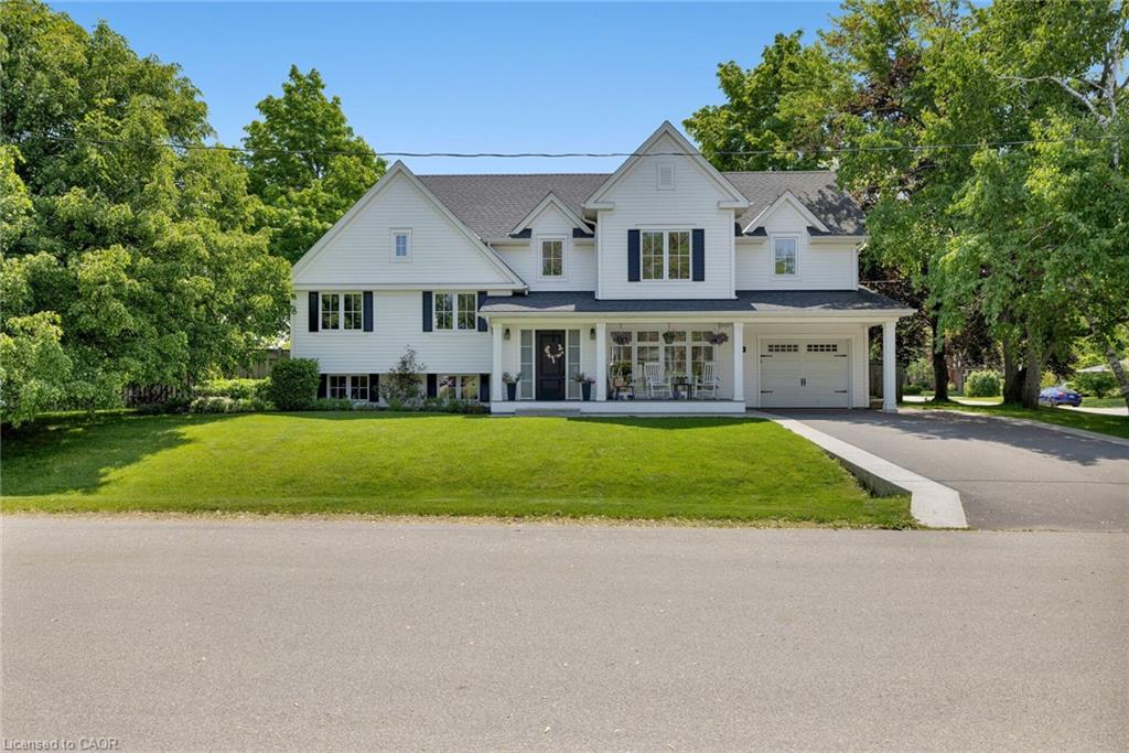 2088 Saxon Rd, Oakville, ON L6L 2V2