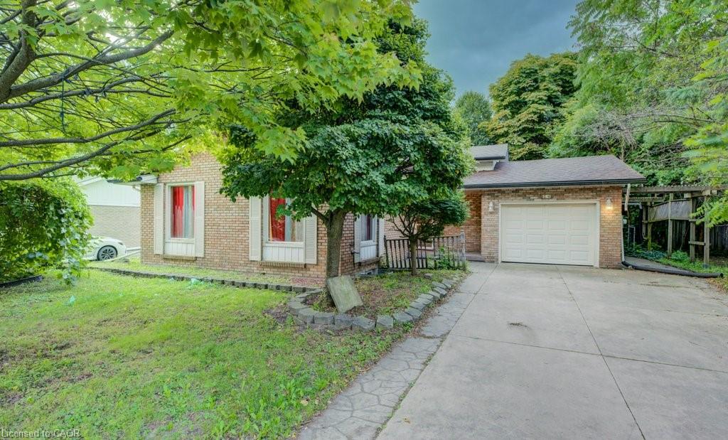 24 Mcgill St, Welland, ON L3C 3L3
