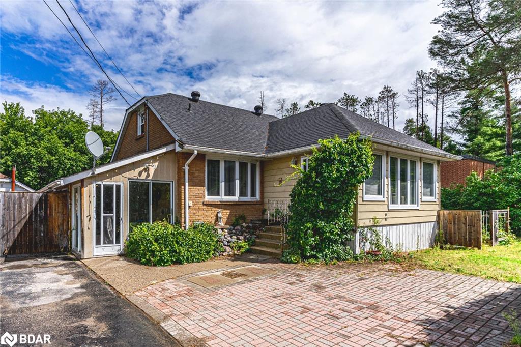 42 Mill St, Angus, ON L3W 0V7
