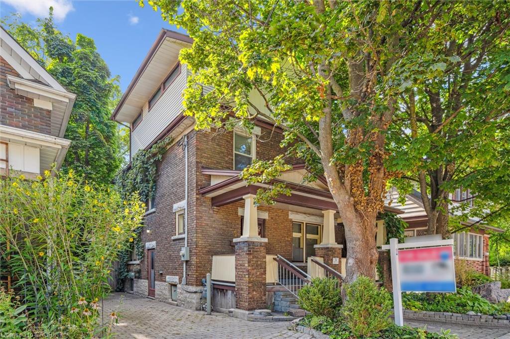 5 Dekay St, Kitchener, ON N2H 3T1