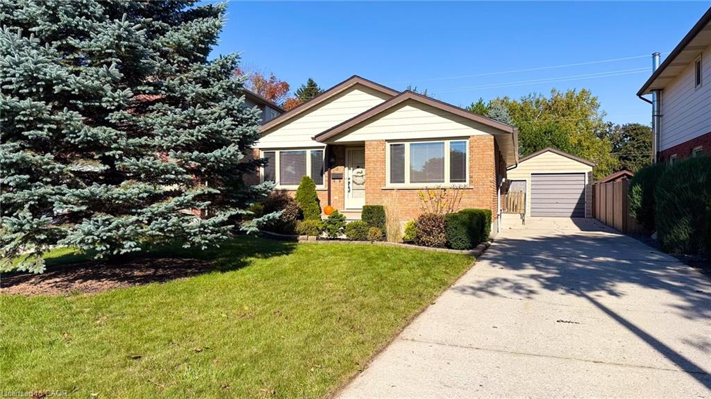 9 Kennedy Rd, Simcoe, ON N3Y 5B5