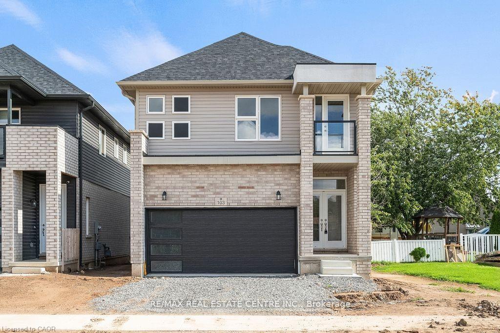 103 Mclaughlin St, Welland, ON L3B 0J9