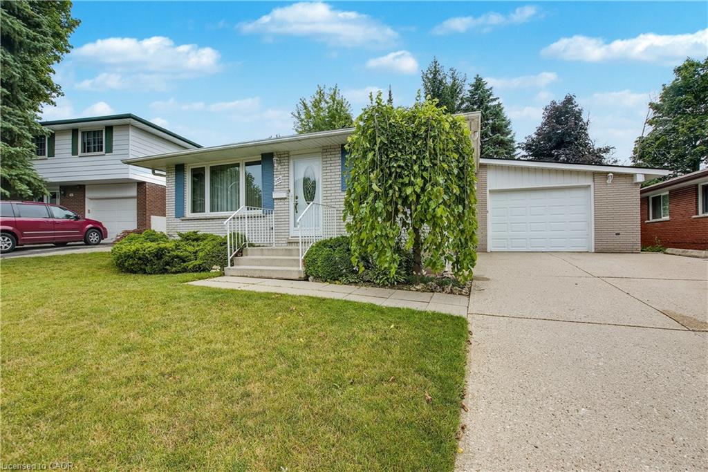 105 Silverspring Cres, Kitchener, ON N2M 4P3