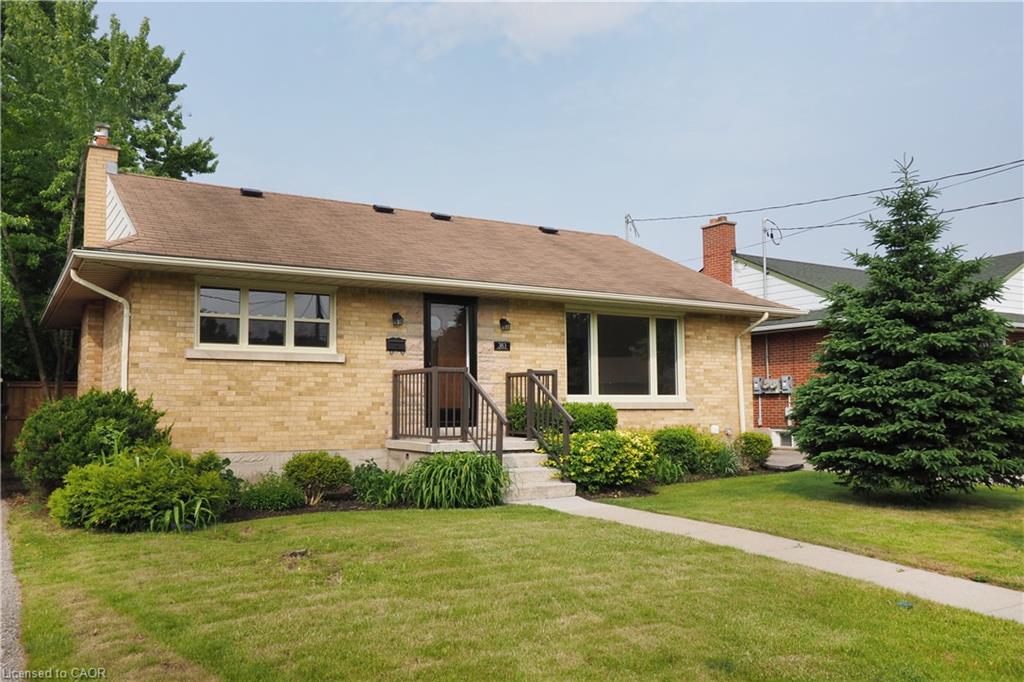 383 Dumfries Ave, Kitchener, ON N2H 2E9