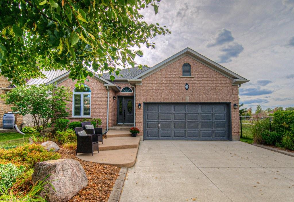 63 Gatehouse Dr, Cambridge, ON N1P 1C7