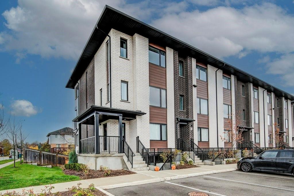 4 Lily Ln, Guelph, ON N1L 0R2