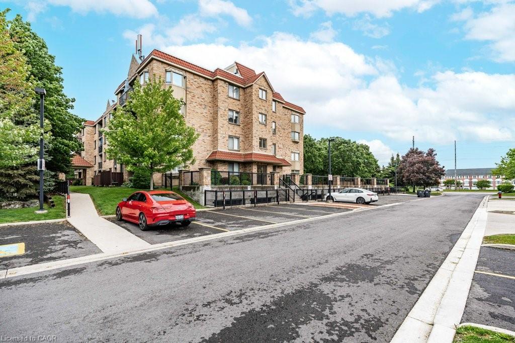 3499 Upper Middle Road Unit 210, Burlington, ON L7M 4M7