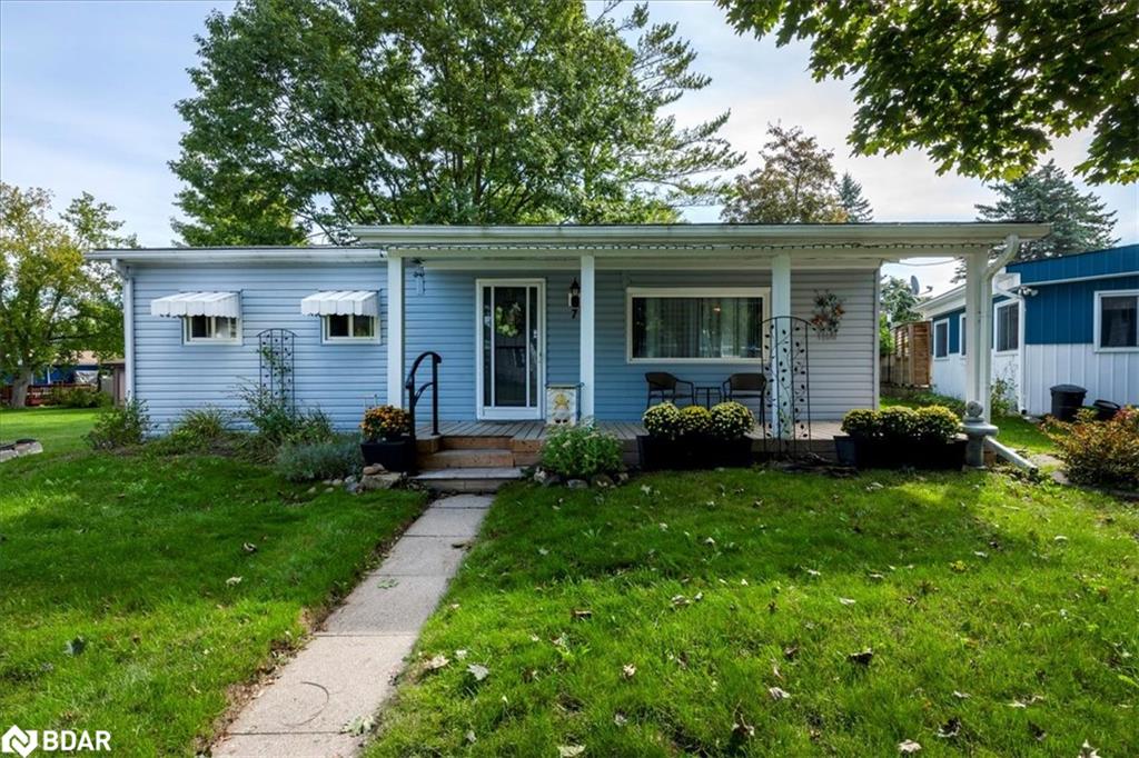 7 Flora Ct, Innisfil, ON L9S 1R4