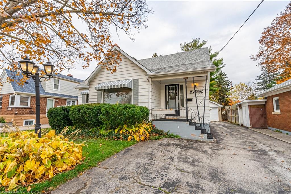 4892 Portage Rd, Niagara Falls, ON L2E 6B3