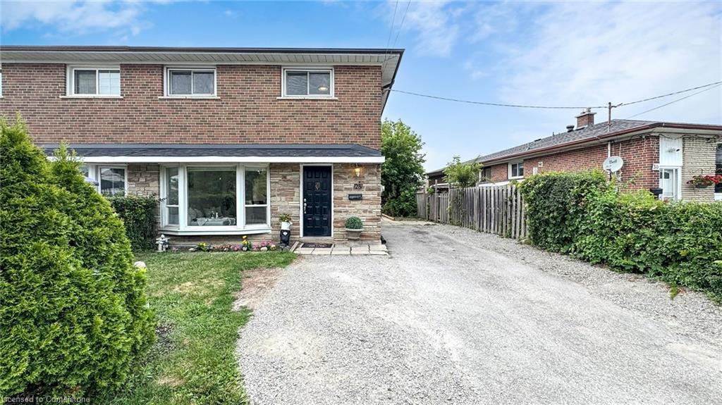 28 Navenby Cres, Toronto, ON M9L 1B2