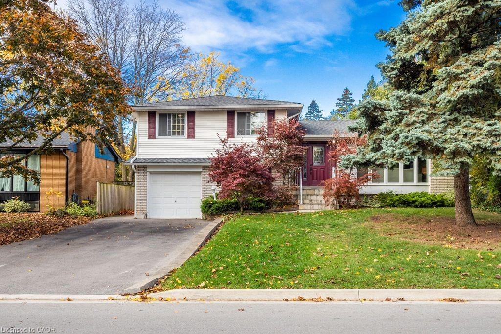 5119 Cherryhill Cres, Burlington, ON L7L 4B8