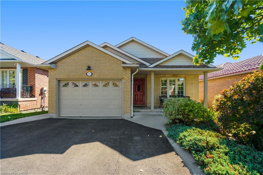 55 Amore Blvd, Hamilton, ON L9B 2V3
