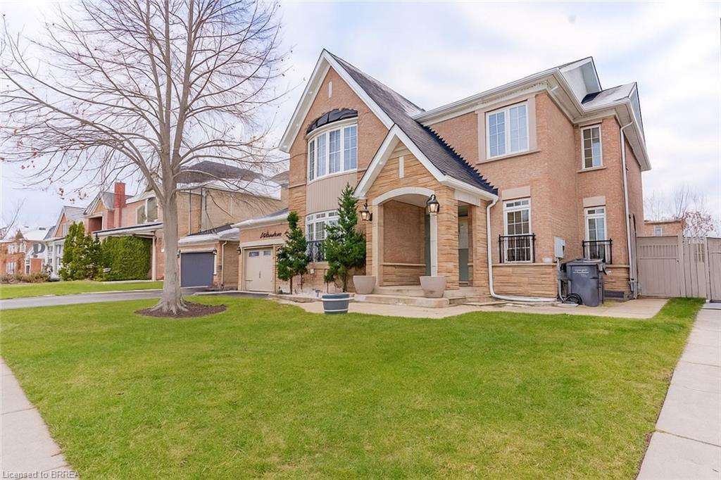 39 Huntspoint Dr, Brampton, ON L6P 2E9