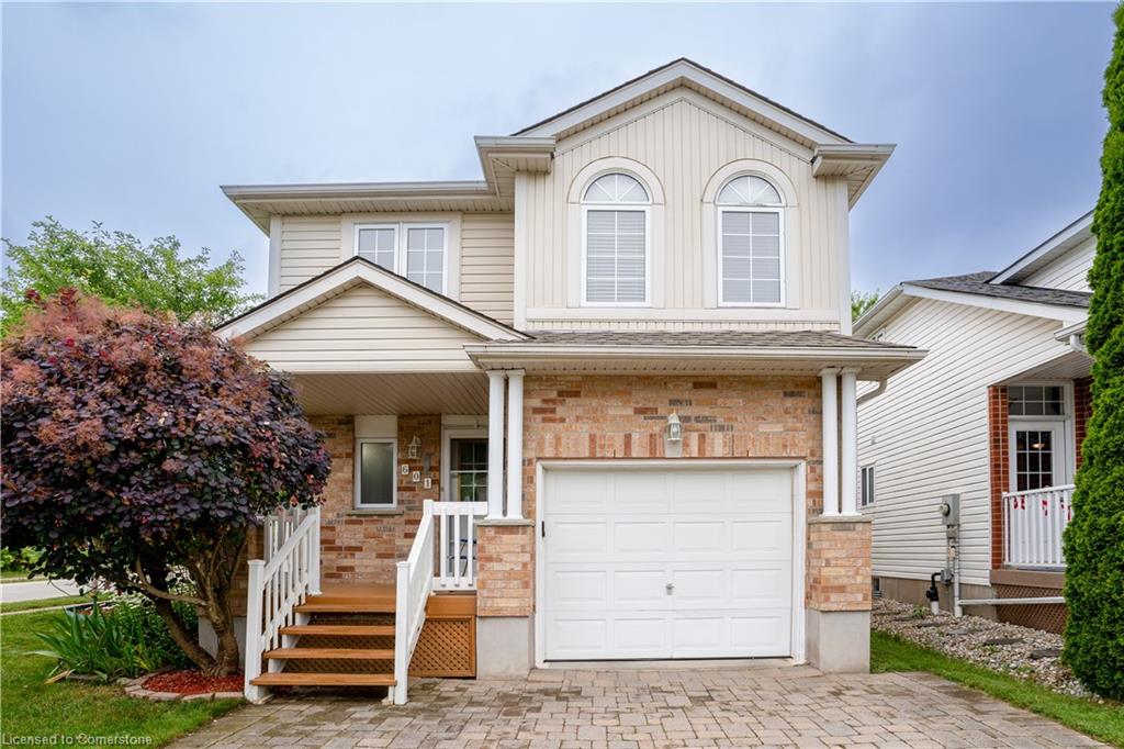 601 Mountain Maple Ave, Waterloo, ON N2V 2P4
