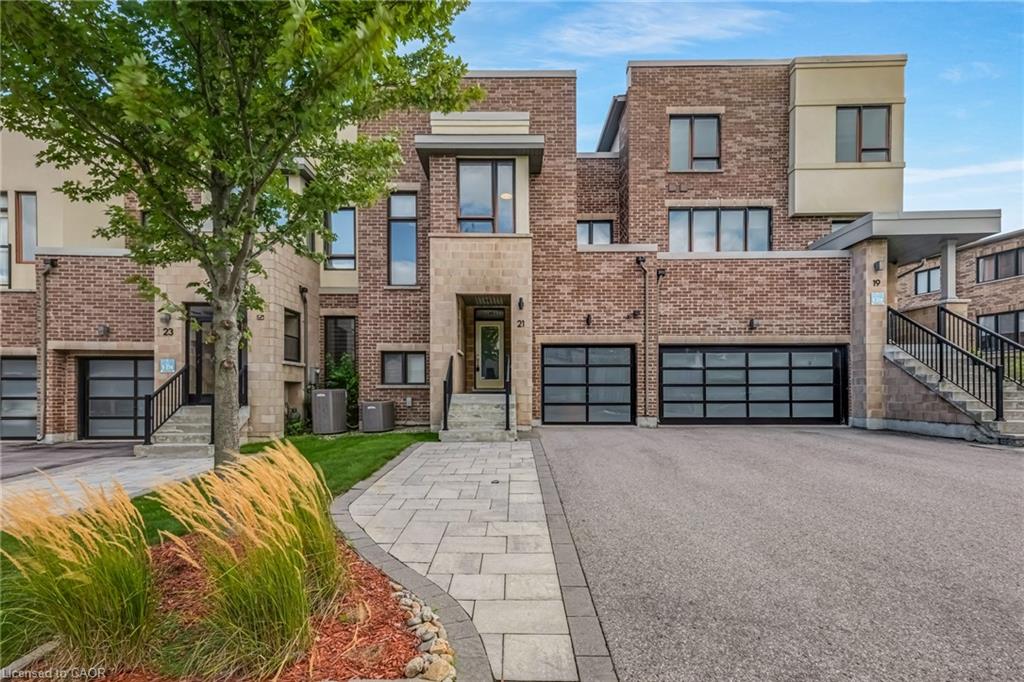 21 Helliwell Cres, Richmond Hill, ON L4E 1C8