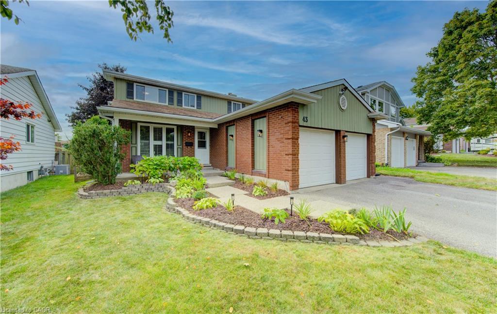 43 Winding Way, Kitchener, ON N2N 1M4