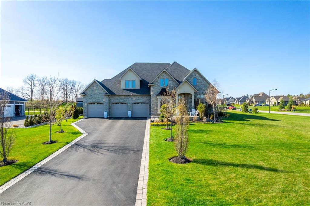 10 Harper Blvd, Brantford, ON N3T 0E1
