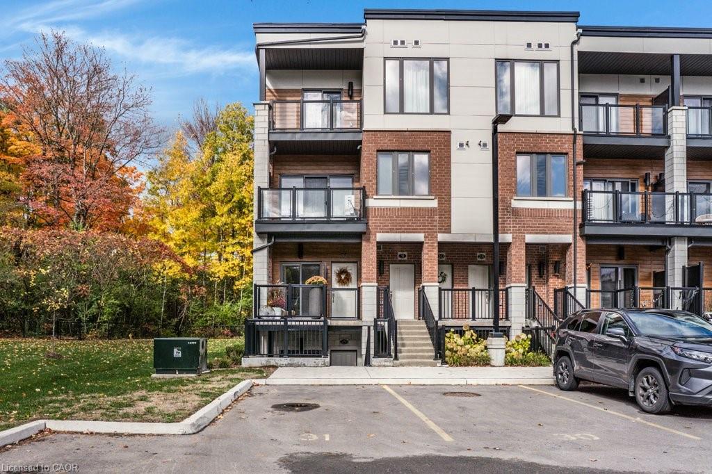 25 Isherwood Avenue Unit 32, Cambridge, ON N1R 0E2