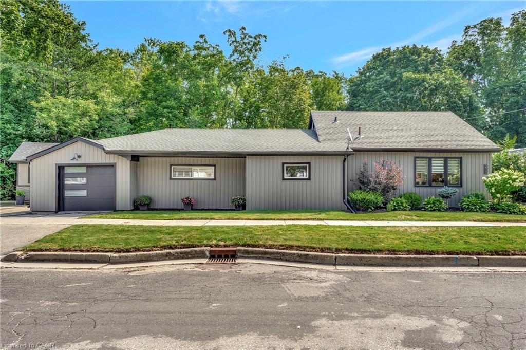 275 Talbot St N, Norfolk County, ON N3Y 3X2