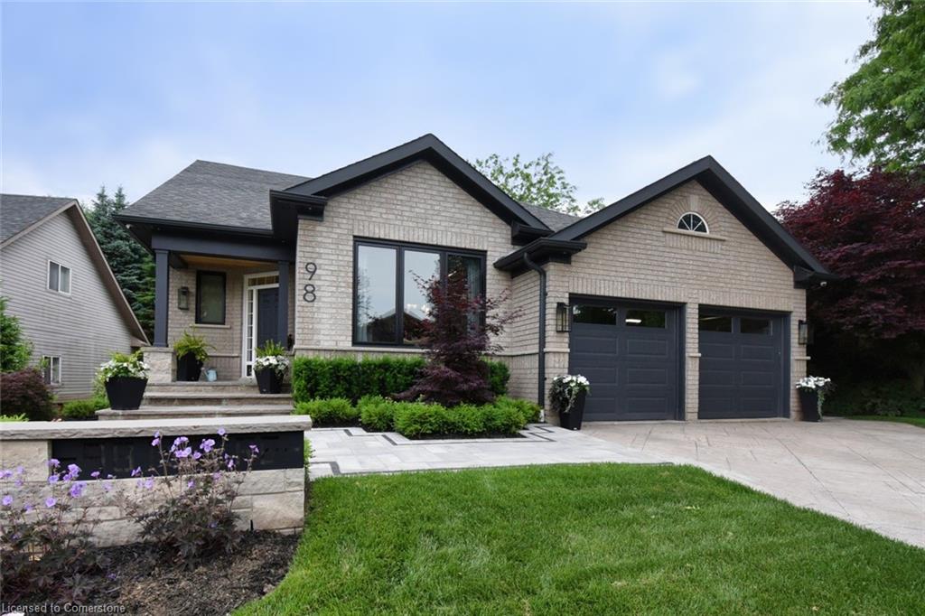 98 Moore Cres, Hamilton, ON L9G 4Z6