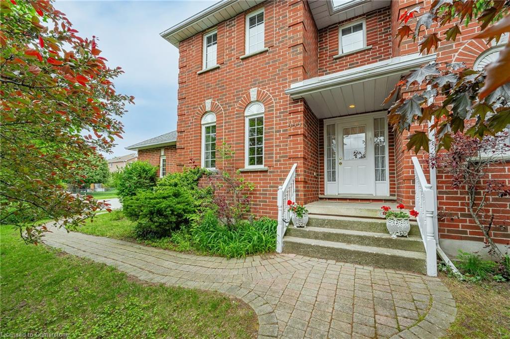 444 Burnett Ave, Cambridge, ON N1T 1L3