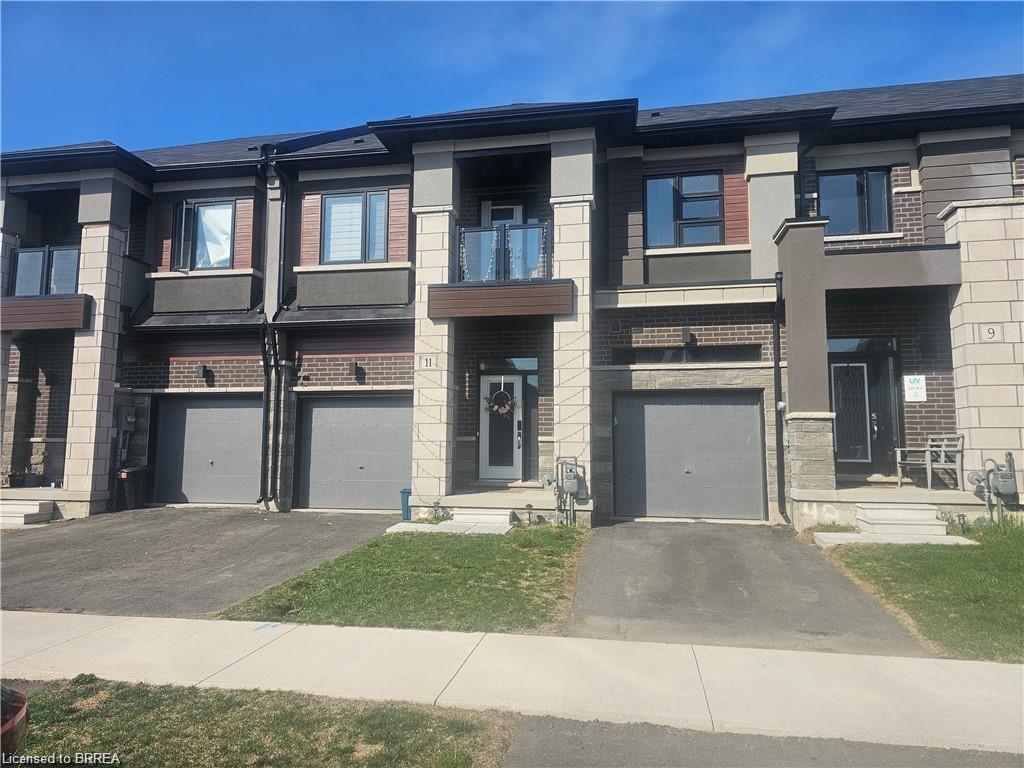 11 Poole St, Brantford, ON N3V 0B2