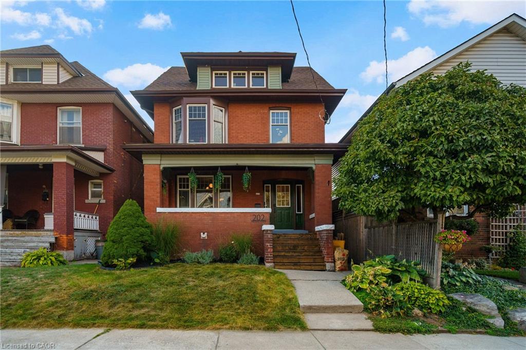 202 Prospect St S, Hamilton, ON L8M 2Z7