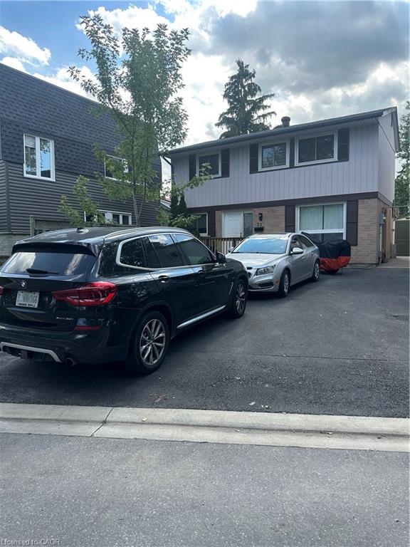 25 Homer Sq, Brampton, ON L6S 1X9