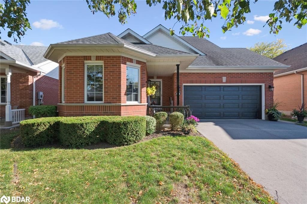 21 Cherry Blossom Cir, Guelph, ON N1G 4X7