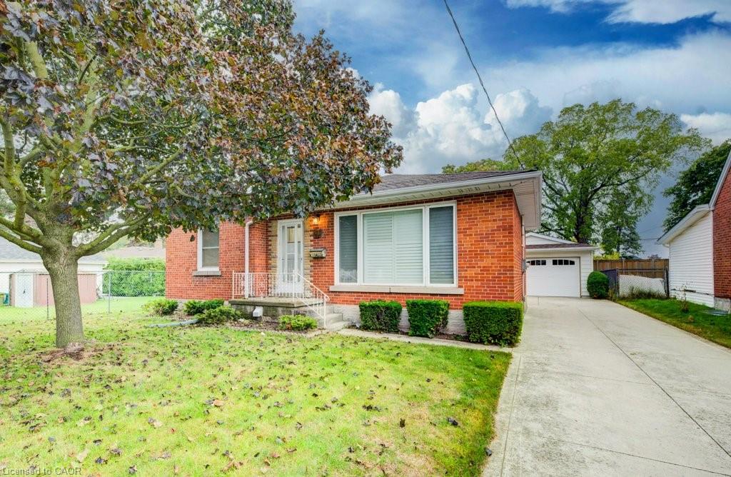 492 Ephraim St, Kitchener, ON N2B 2C6