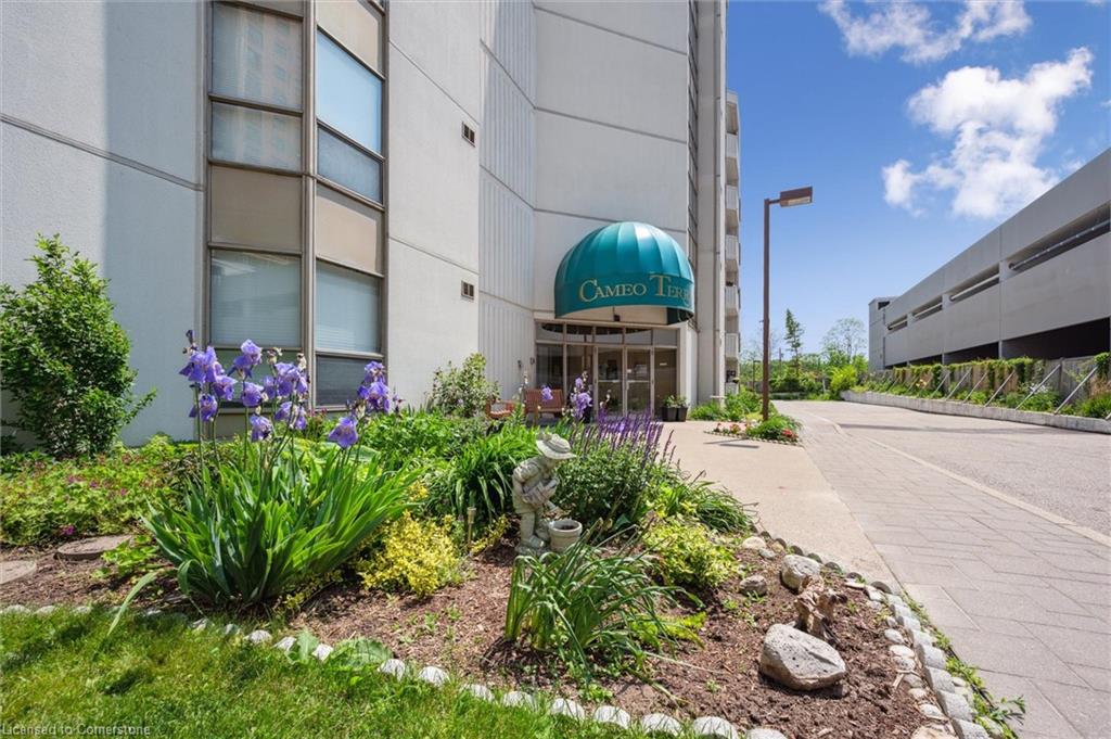 3267 King Street E Unit 204, Kitchener, ON N2A 4A4