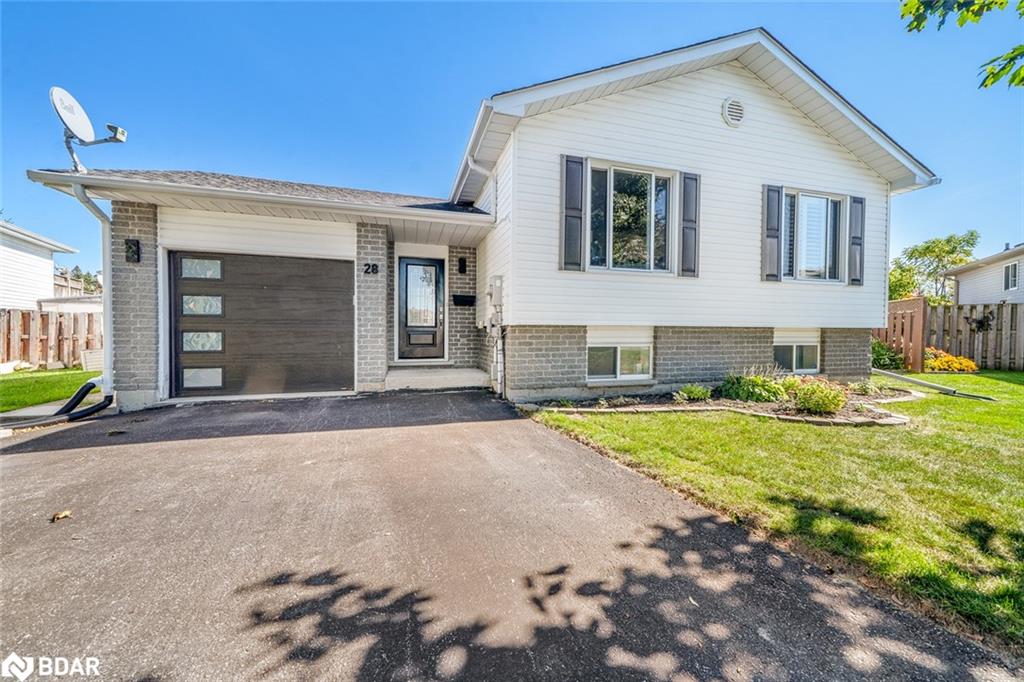 28 Keith St, Orillia, ON L3V 7V6