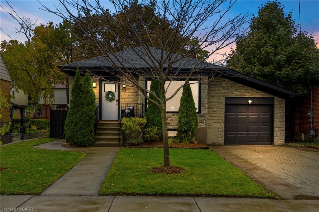 24 Cloverhill Rd, Hamilton, ON L9C 3L5