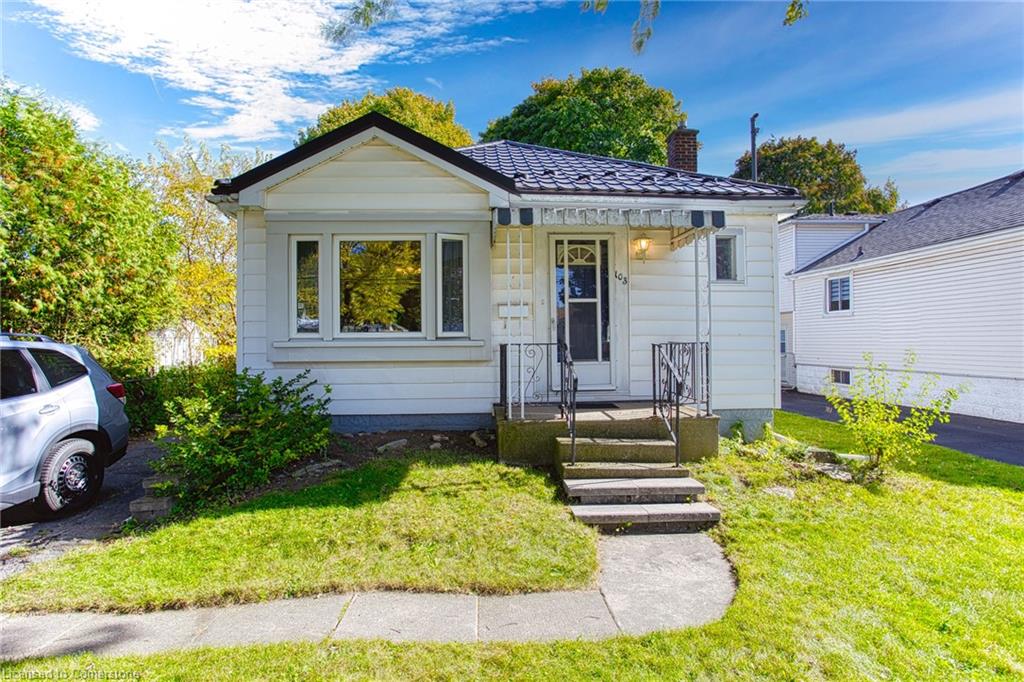 103 E 25th St, Hamilton, ON L8V 3A3