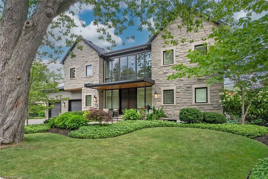 253 Rossmore Blvd, Burlington, ON L7N 1R4